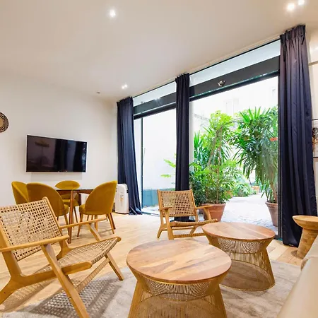 Cia - Notre Dame Spacious